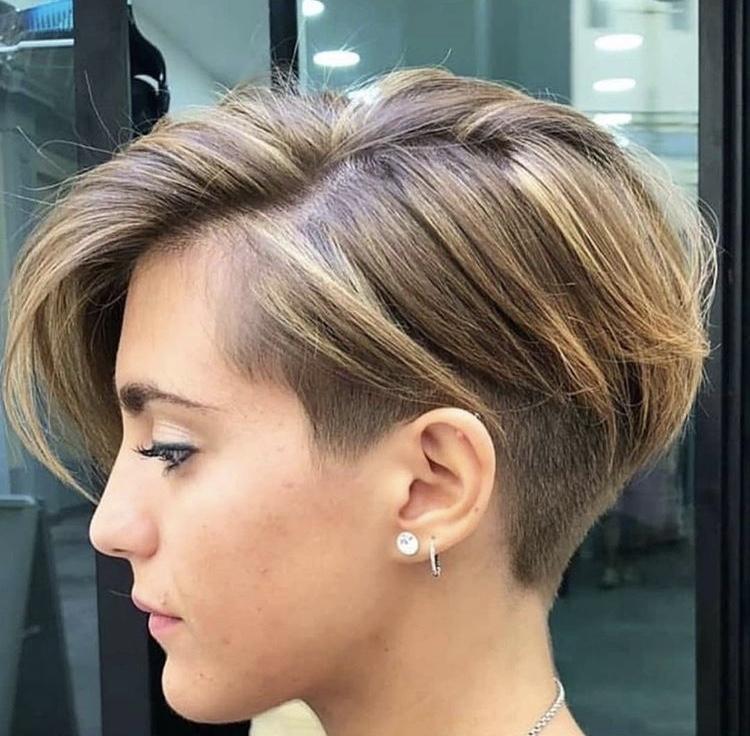 Spring 2020 Hair Trends: The 100+ Prettiest Looks to Copy images 1