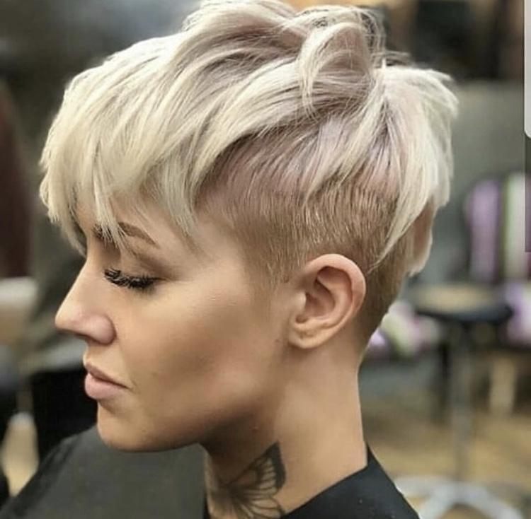 Spring 2020 Hair Trends: The 100+ Prettiest Looks to Copy images 3