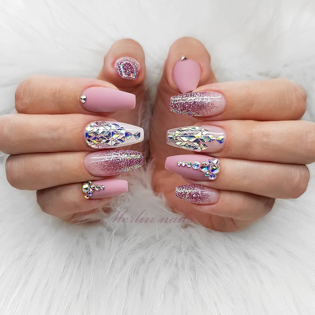 70+ Best Winter Nail Art Designs You Need to Copy images 13