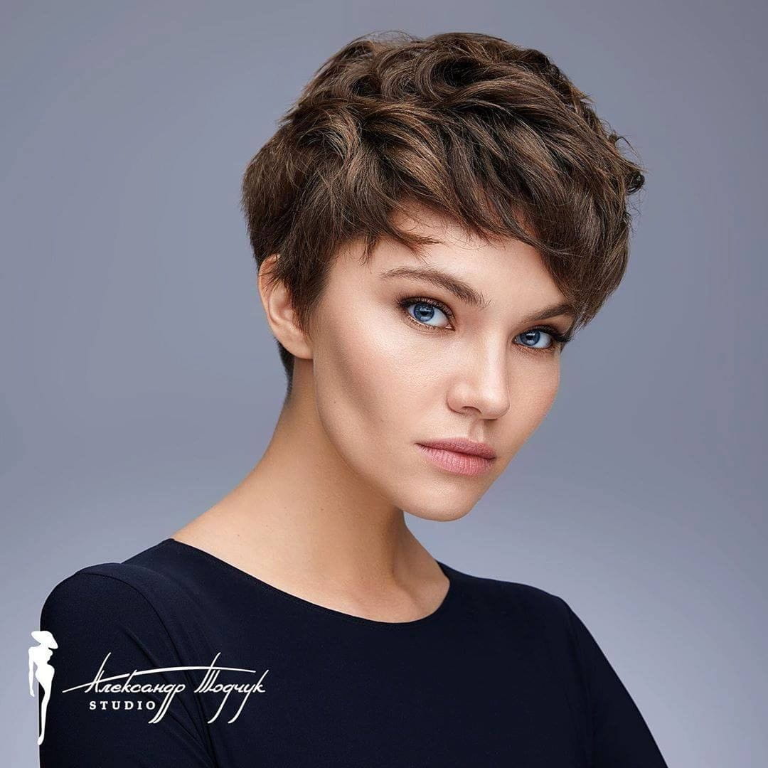 100+ Short Hairstyles and Haircuts You Need to Try in 2020 images 12