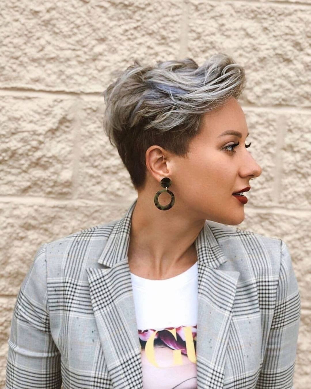 100+ Short Hairstyles and Haircuts You Need to Try in 2020 images 25