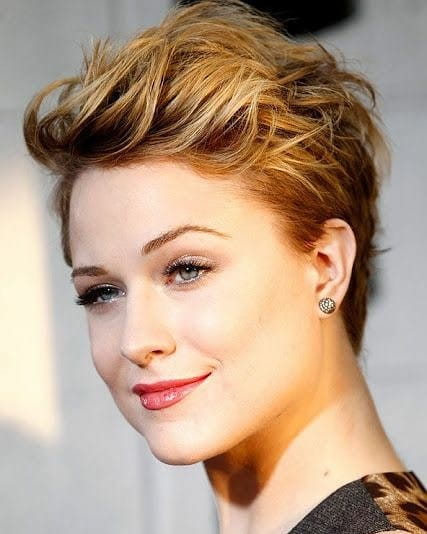 100+ Short Hairstyles and Haircuts You Need to Try in 2020 images 48