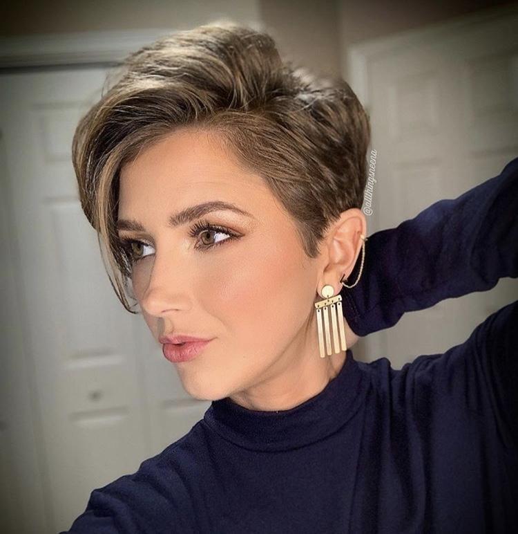 100+ Short Hairstyles and Haircuts You Need to Try in 2020 images 62