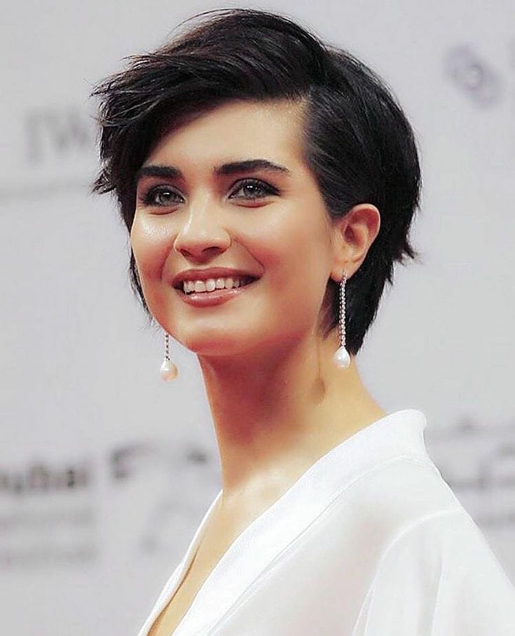 100+ Short Hairstyles and Haircuts You Need to Try in 2020 images 77