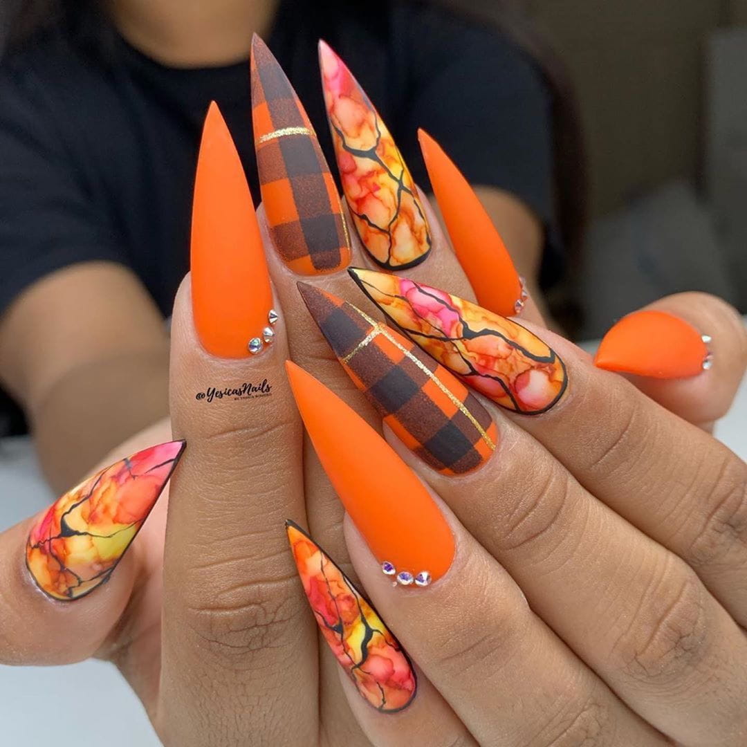 30+ Best Stiletto Nails Designs Trendy For 2020 images 12