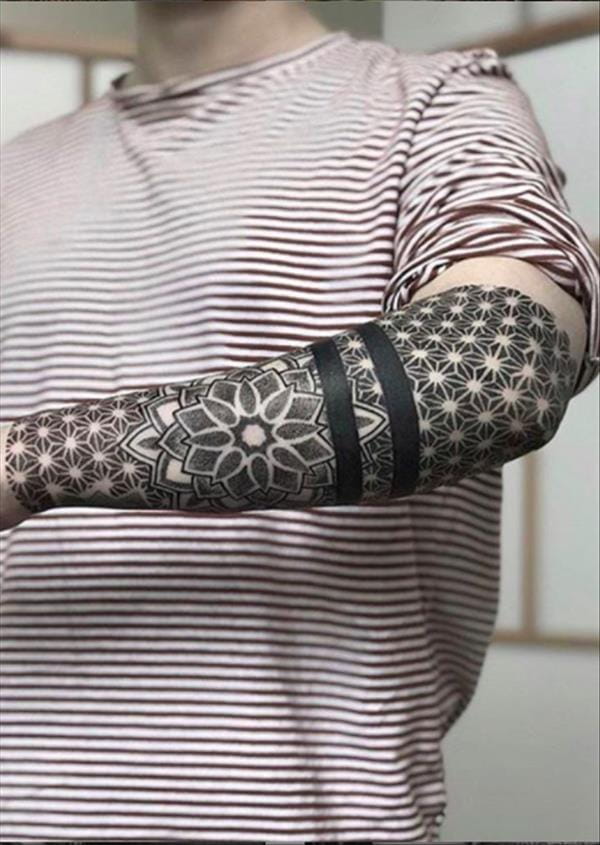 35 Simple Geometric Tattoo Designs With Animals And Flowers images 35