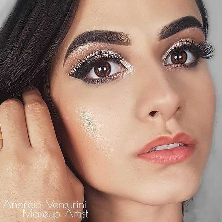 50+ Pretty Makeup Looks To Try In 2020 images 30