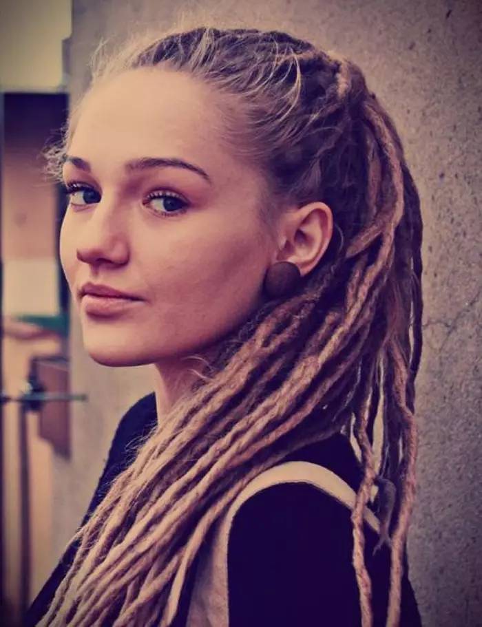 25 Cool Dreadlock Hairstyles For Women In 2020 images 5