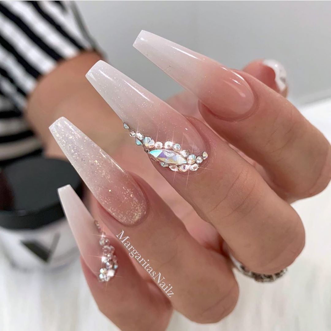 25 Trending Summer Nail Colors And Designs For 2021 images 24