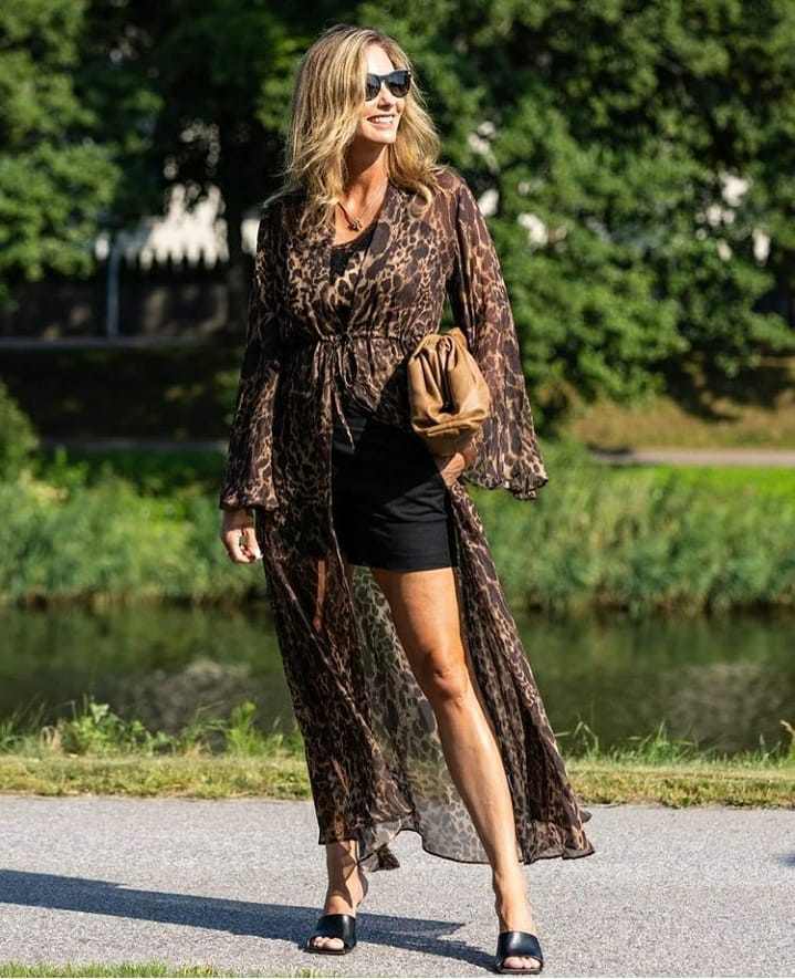 Best Women Fall Street Style Inspiration For 2021 images 17