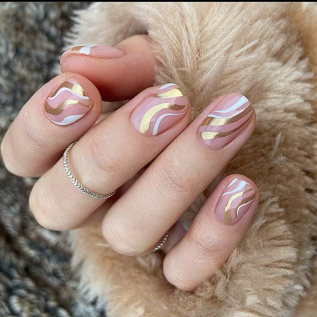 100+ Gorgeous Winter Nail Designs And Ideas images 36