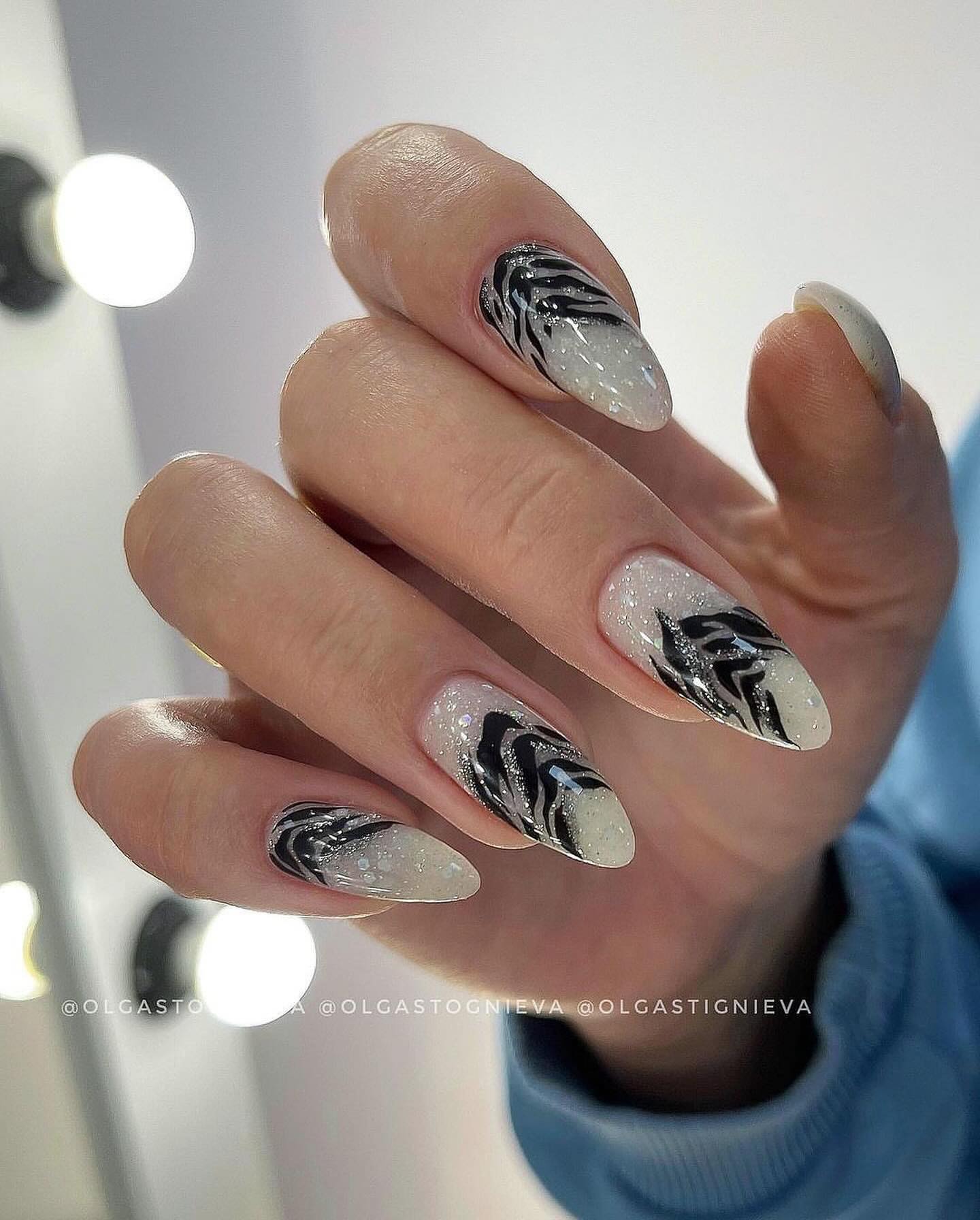 100+ Gorgeous Winter Nail Designs And Ideas images 50