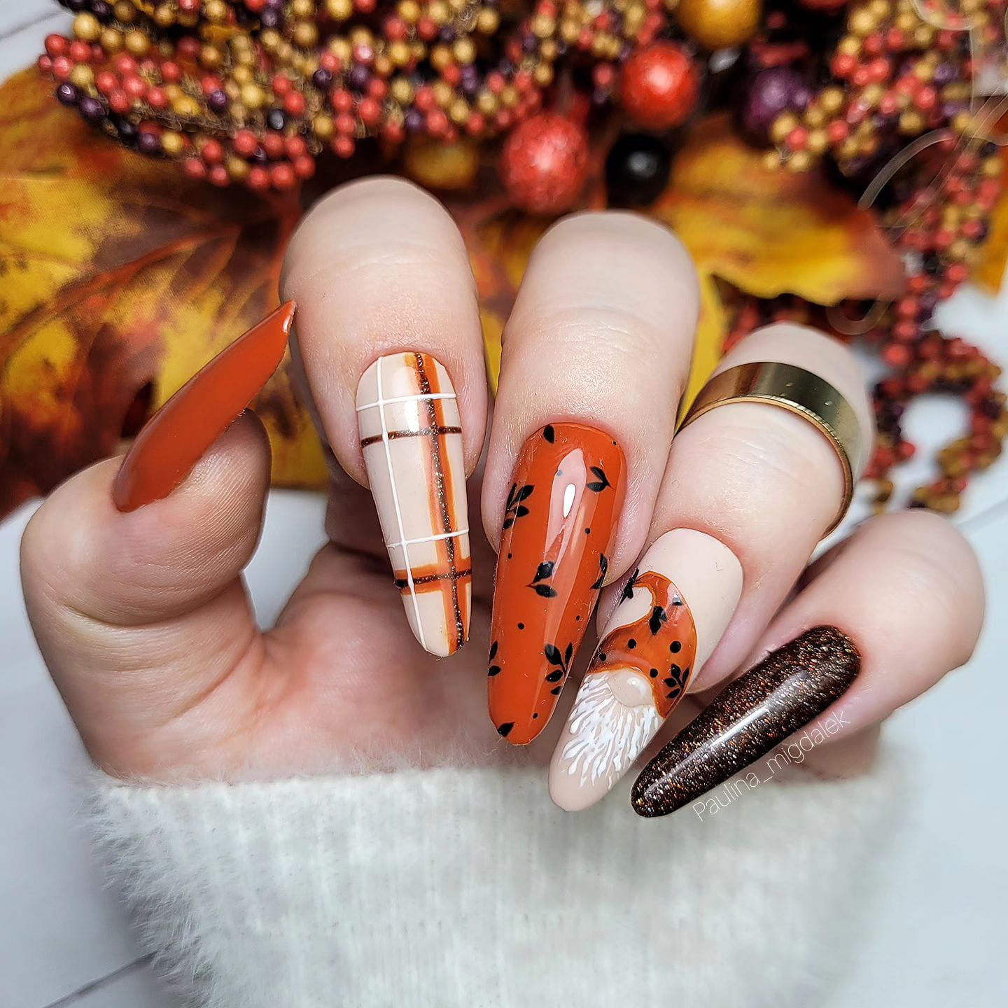 100+ Gorgeous Winter Nail Designs And Ideas images 51