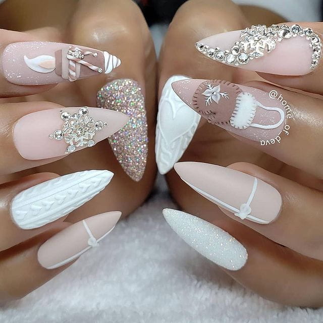100+ Gorgeous Winter Nail Designs And Ideas images 56