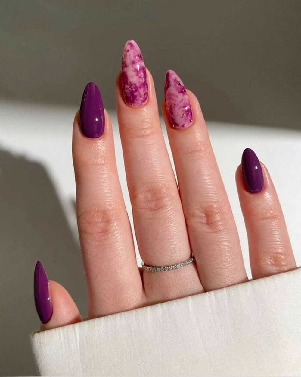 20+ Best Fall Colors For Nail Art images 11