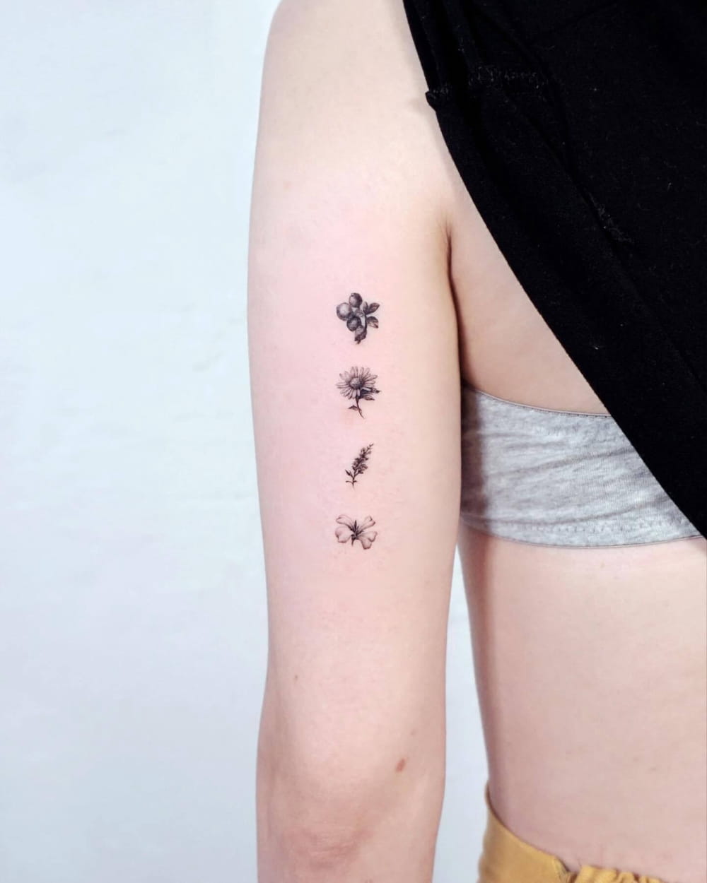 30 Small Tattoo Ideas: Tiny Art With Big Impact images 9