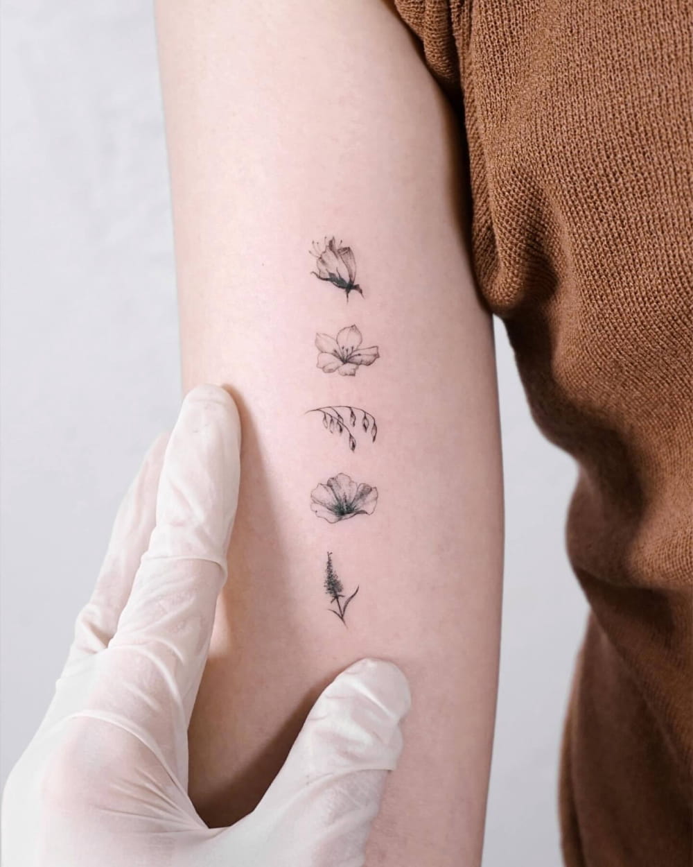 30 Small Tattoo Ideas: Tiny Art With Big Impact images 11