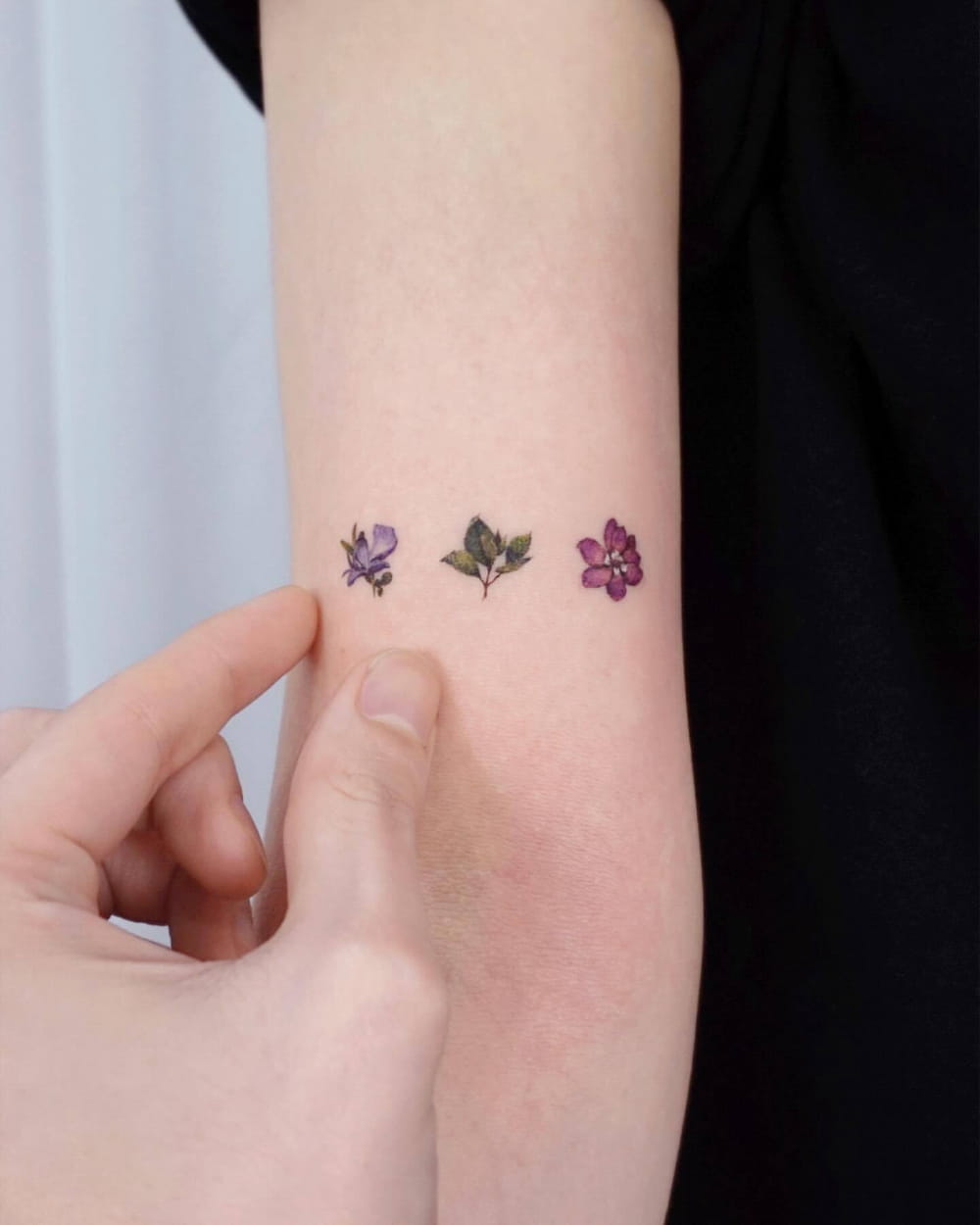 30 Small Tattoo Ideas: Tiny Art With Big Impact images 17