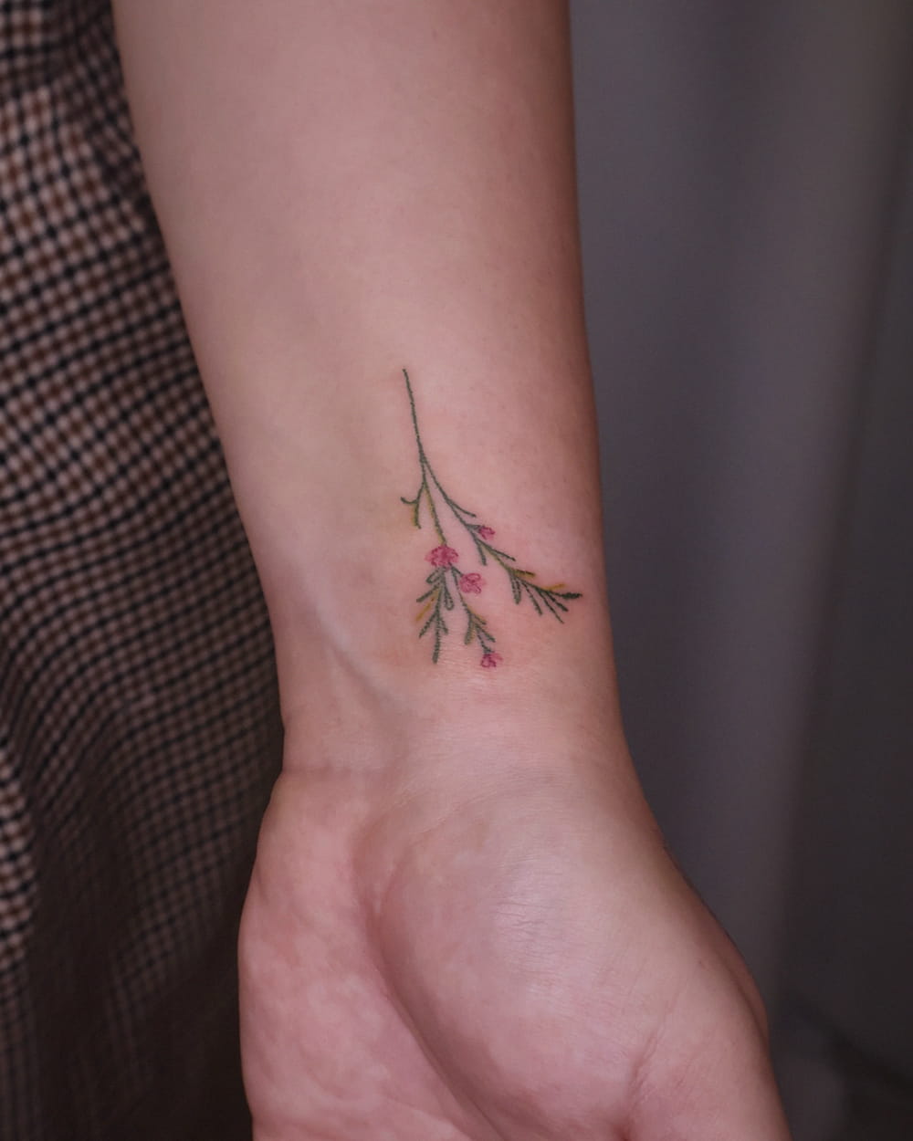 30 Small Tattoo Ideas: Tiny Art With Big Impact images 24