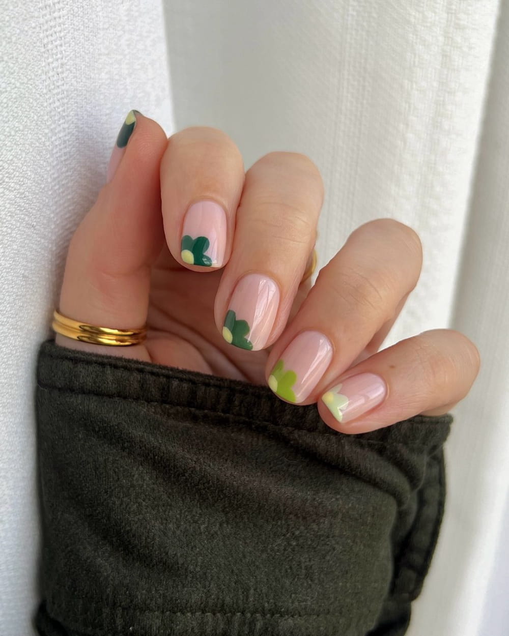 50+ Best Fall Nail Ideas To Embrace The Cozy Season images 6