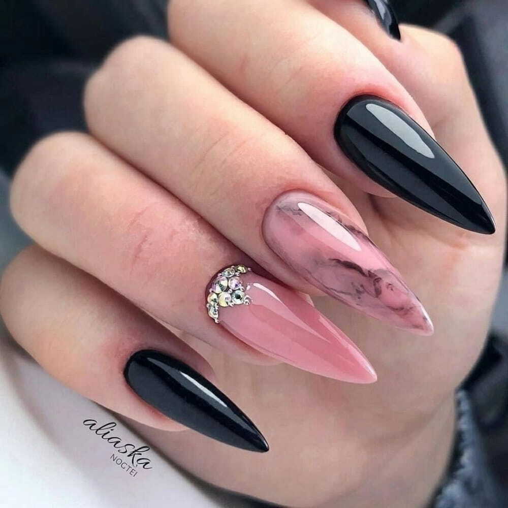 50+ Best Fall Nail Ideas To Embrace The Cozy Season images 35