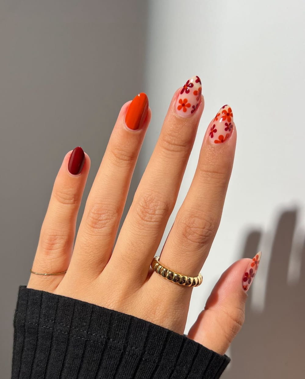 50+ Best Fall Nail Ideas To Embrace The Cozy Season images 42