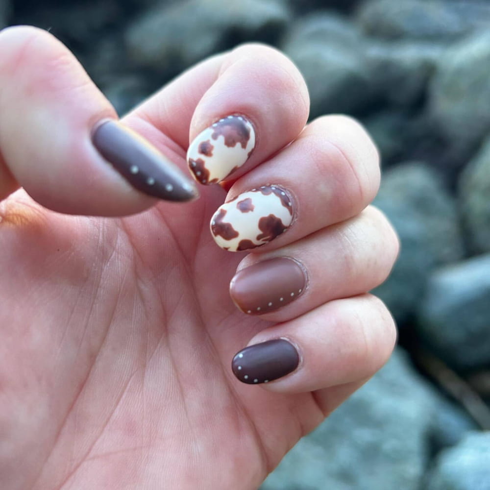 50+ Best Fall Nail Ideas To Embrace The Cozy Season images 45