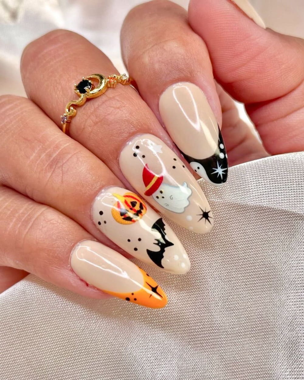 Cute Halloween Nail Ideas For Every Woman 2024 images 4