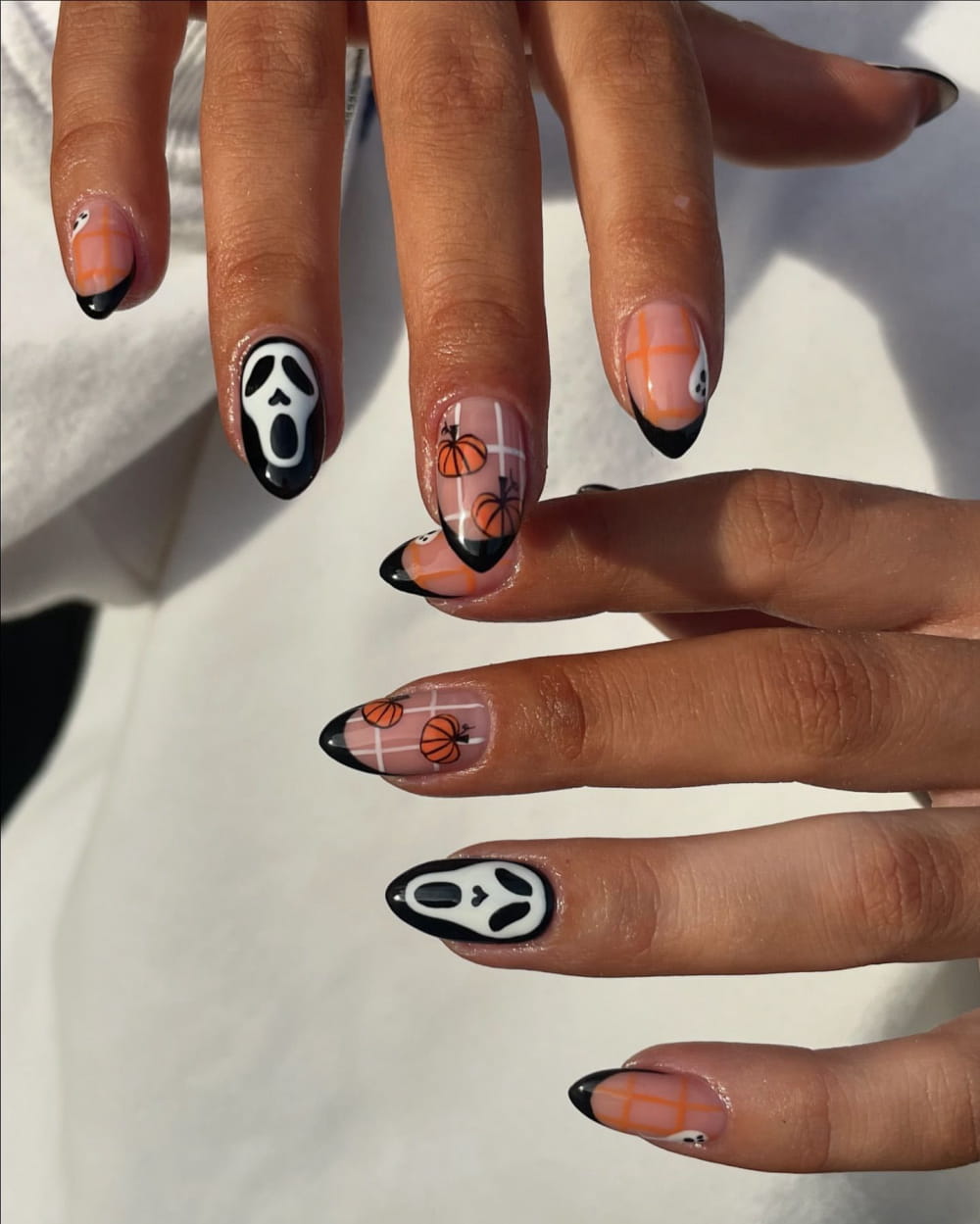 Cute Halloween Nail Ideas For Every Woman 2024 images 12