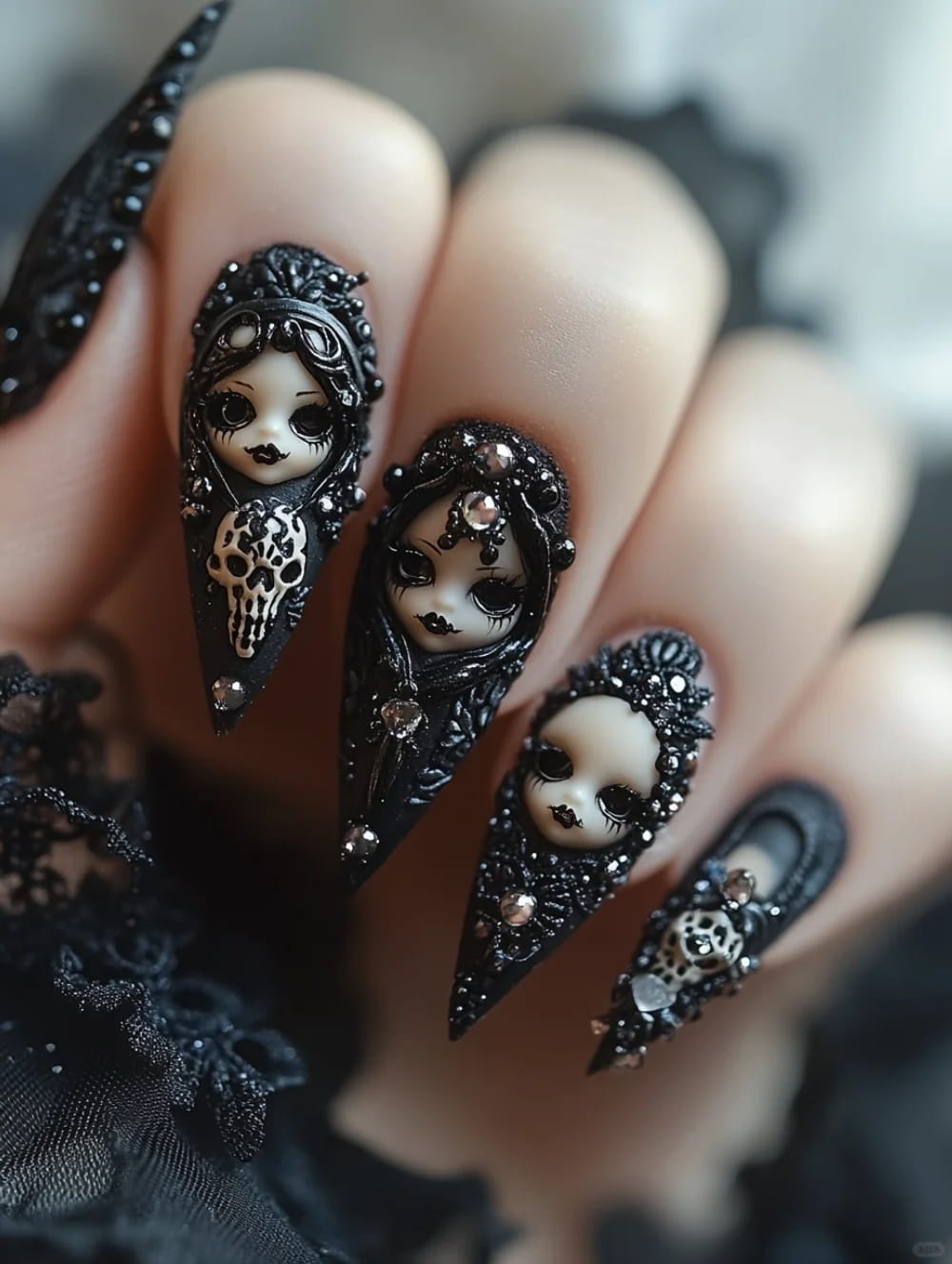 Spooky Halloween Nail Art Ideas To Try This Year images 10