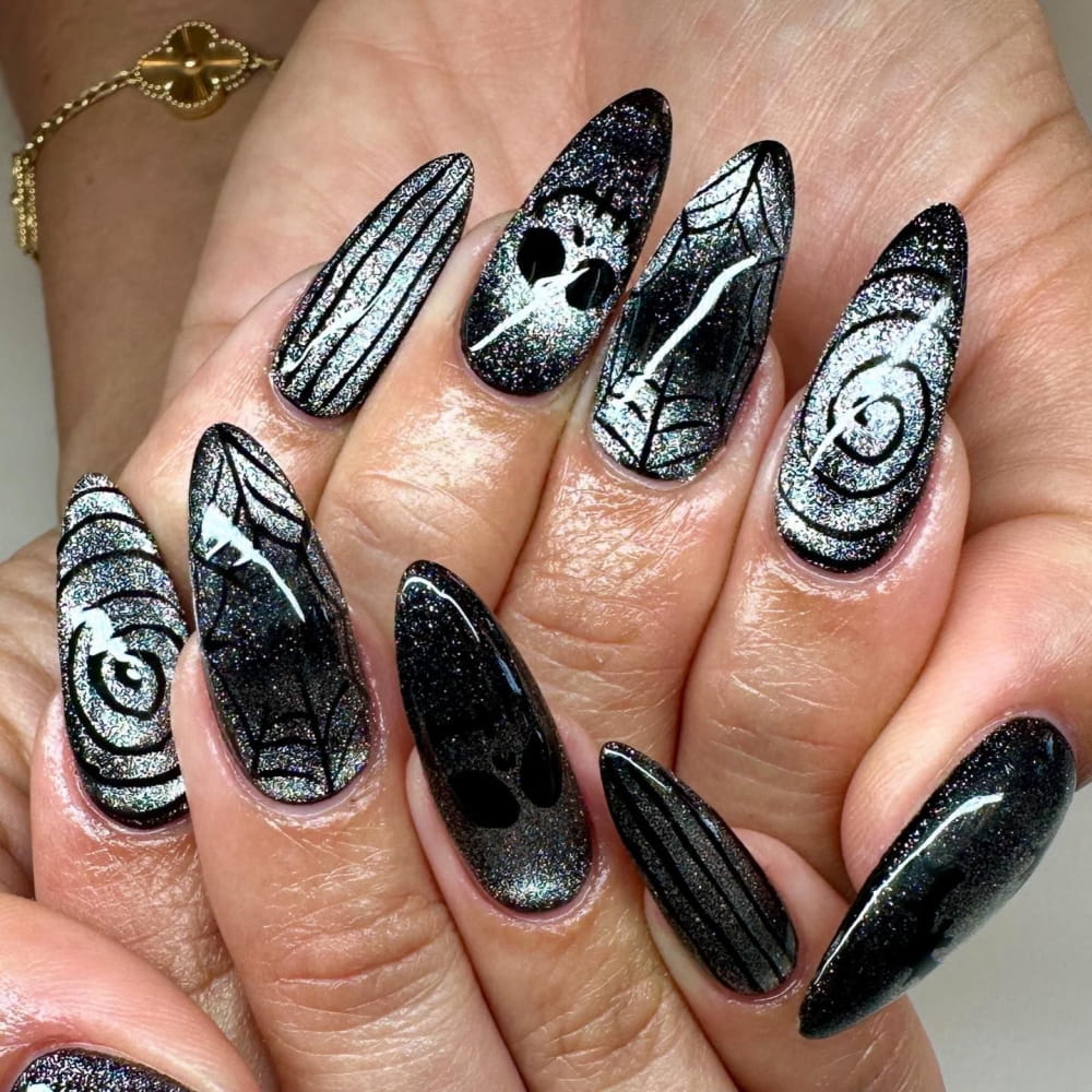 Spooky Halloween Nail Art Ideas To Try This Year images 27