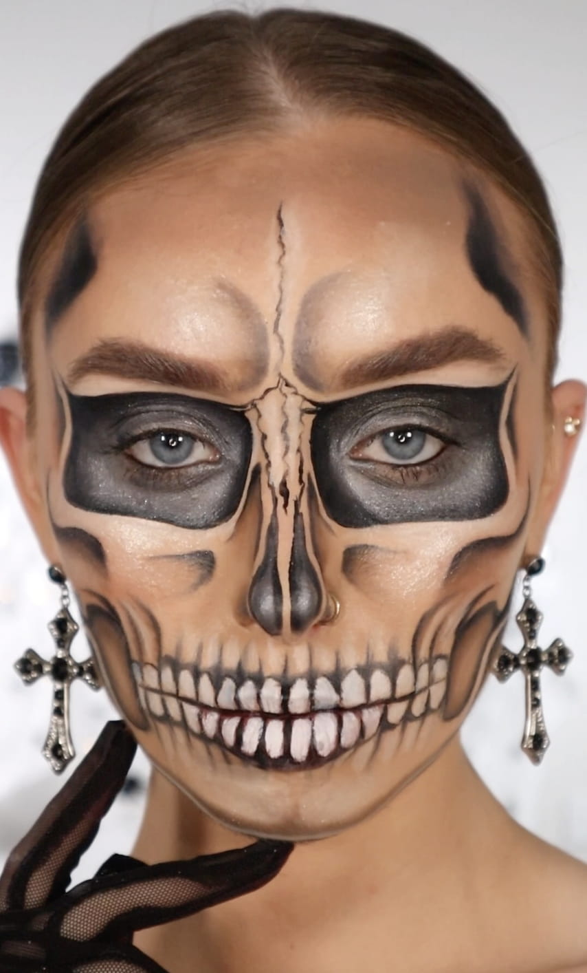 100+ Scary Halloween Makeup Ideas And Looks You’ll Love (2024) images 37