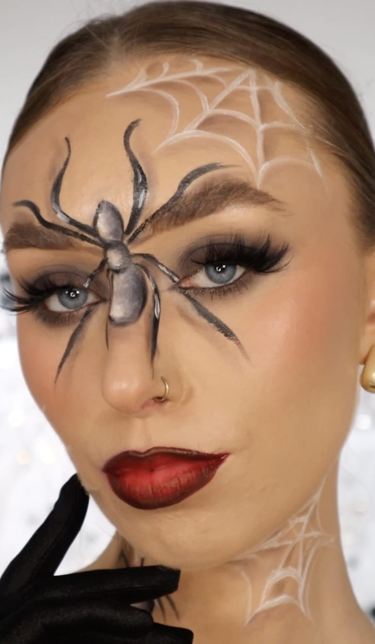 100+ Scary Halloween Makeup Ideas And Looks You’ll Love (2024) images 39