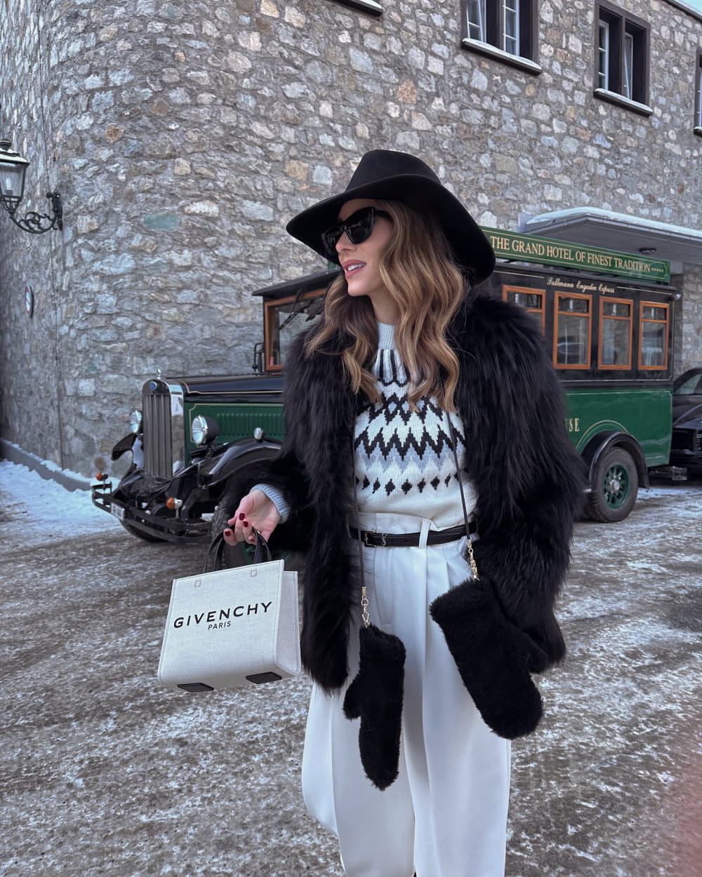 50+ Best Chic Winter Outfits For 2024 images 27