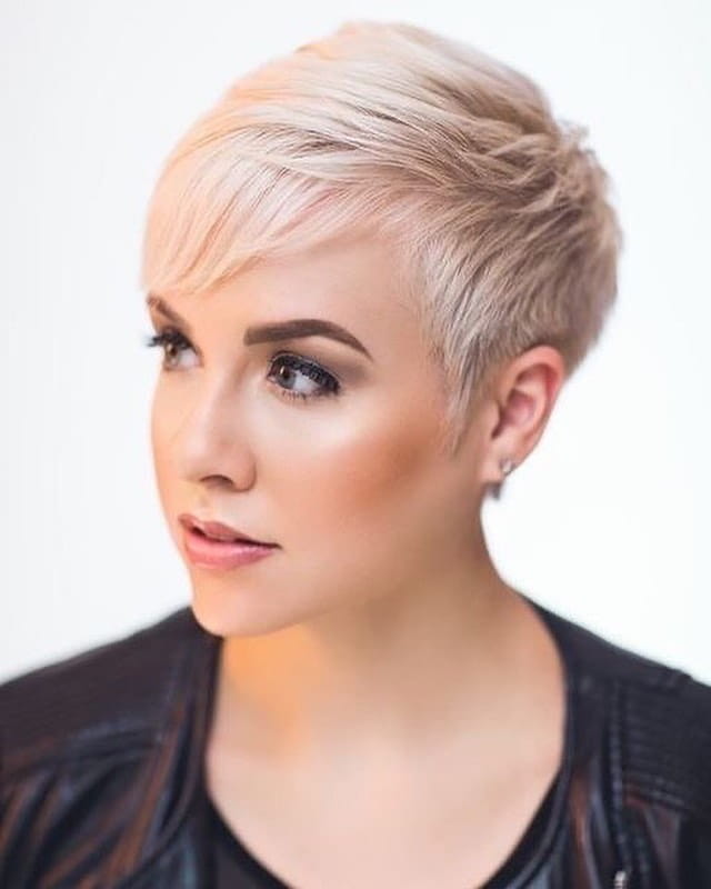 100+ Very Short Haircuts For 2024 - Really Cute Short Hair For Women images 31