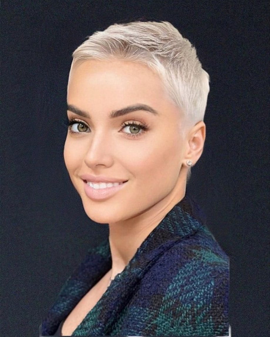 100+ Very Short Haircuts For 2024 - Really Cute Short Hair For Women images 34