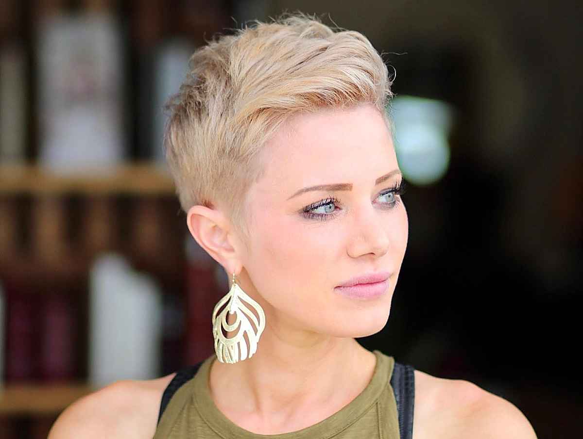 100+ Very Short Haircuts For 2024 - Really Cute Short Hair For Women images 52