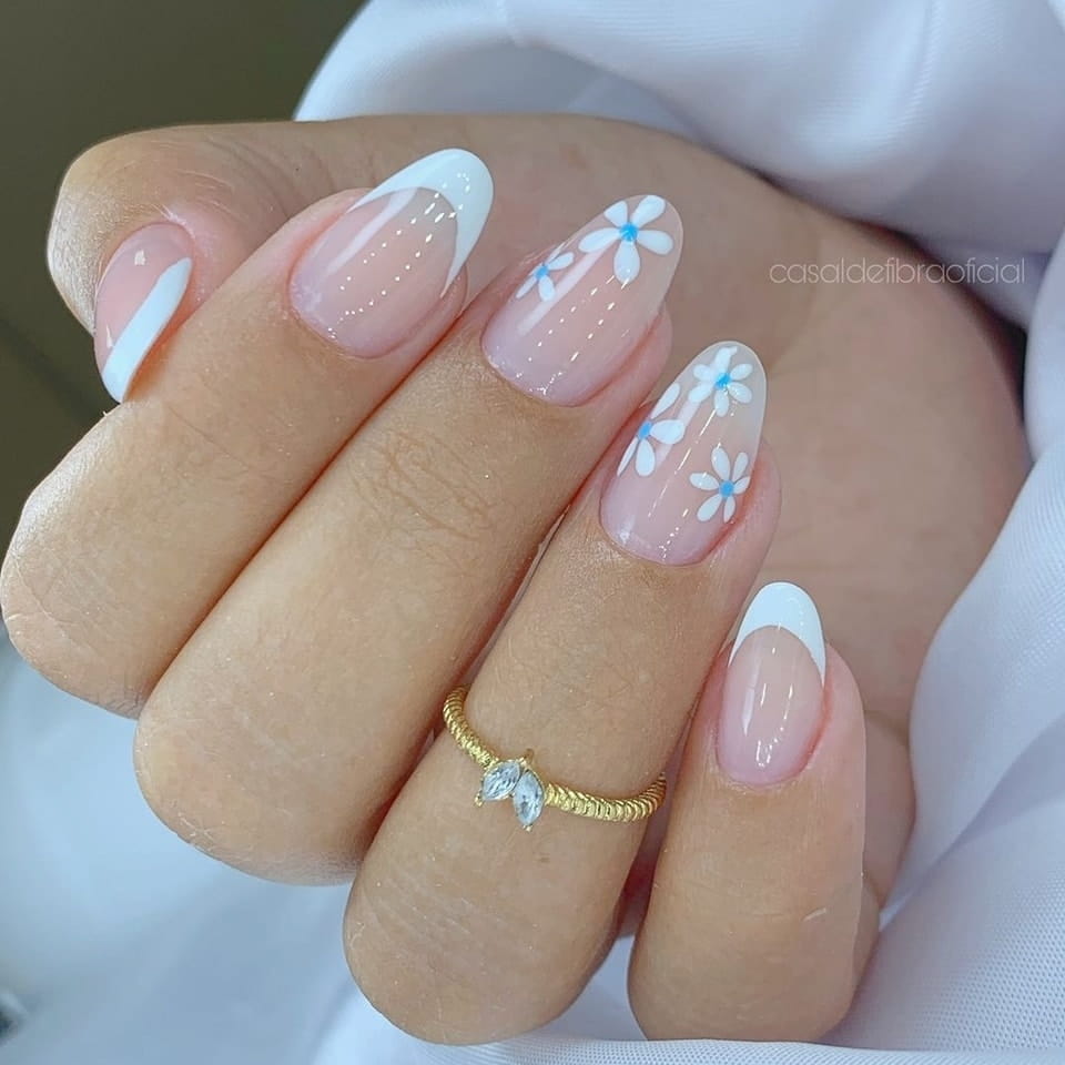 100+ Outstanding Summer Nail Designs To Brighten Your Day images 1