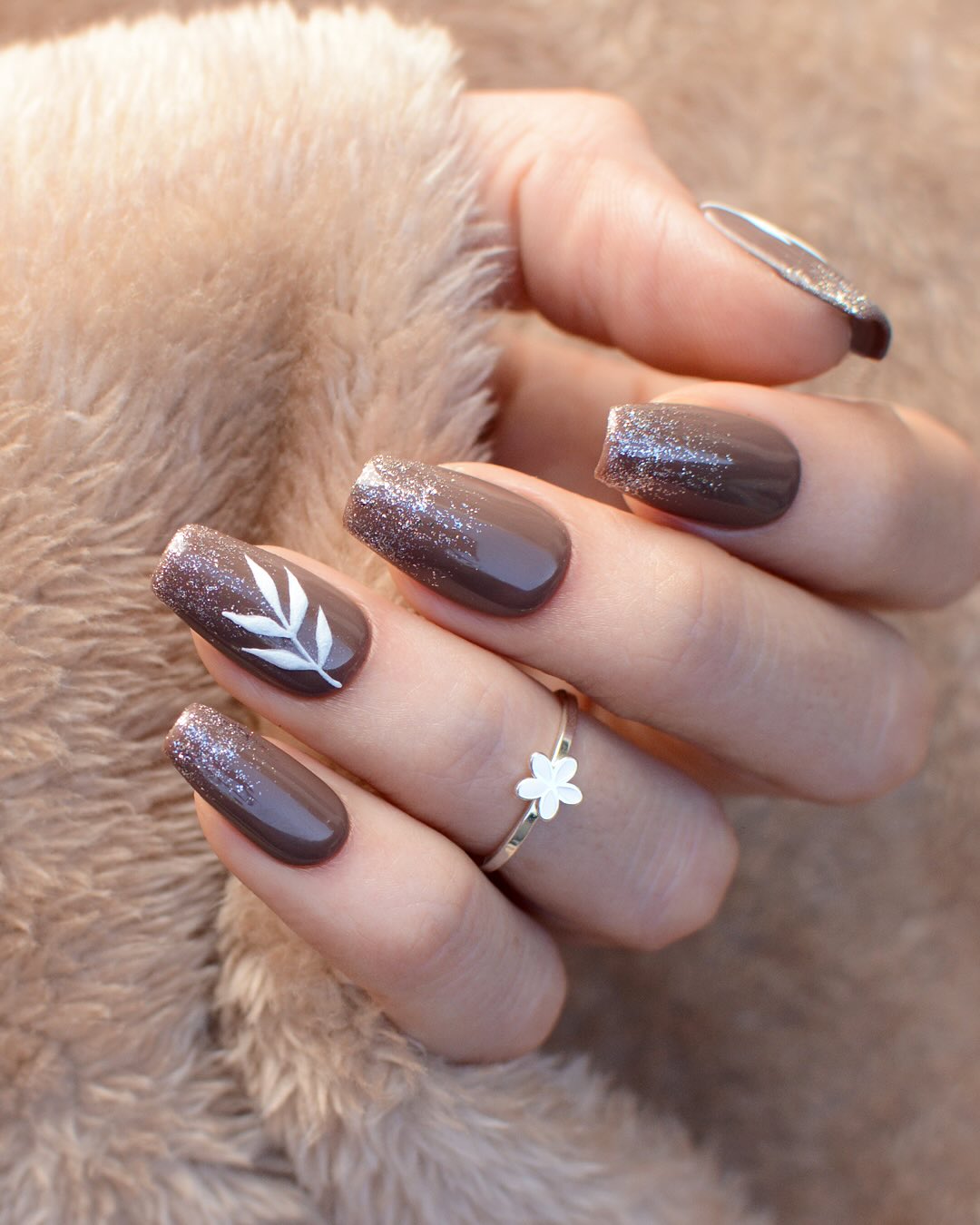 100+ Summer Nail Designs You Need To Try For 2025 images 15