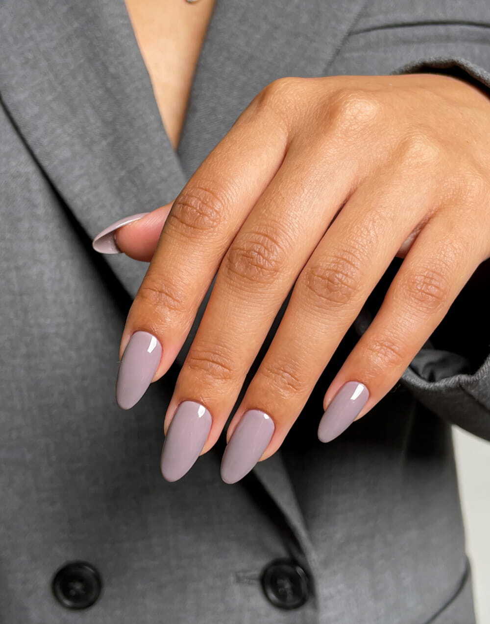 45+ Perfect Clean Girl Nail Designs 2026: Minimalist Manicures That Look Expensive images 31