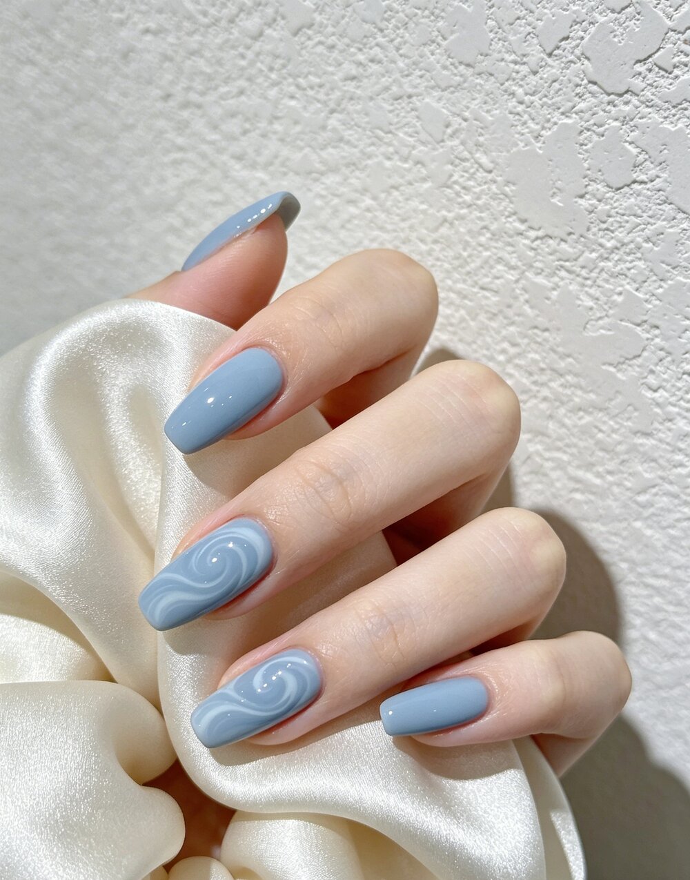 40 Chic May Nail Ideas For Your Summer Manicure 2026 images 16