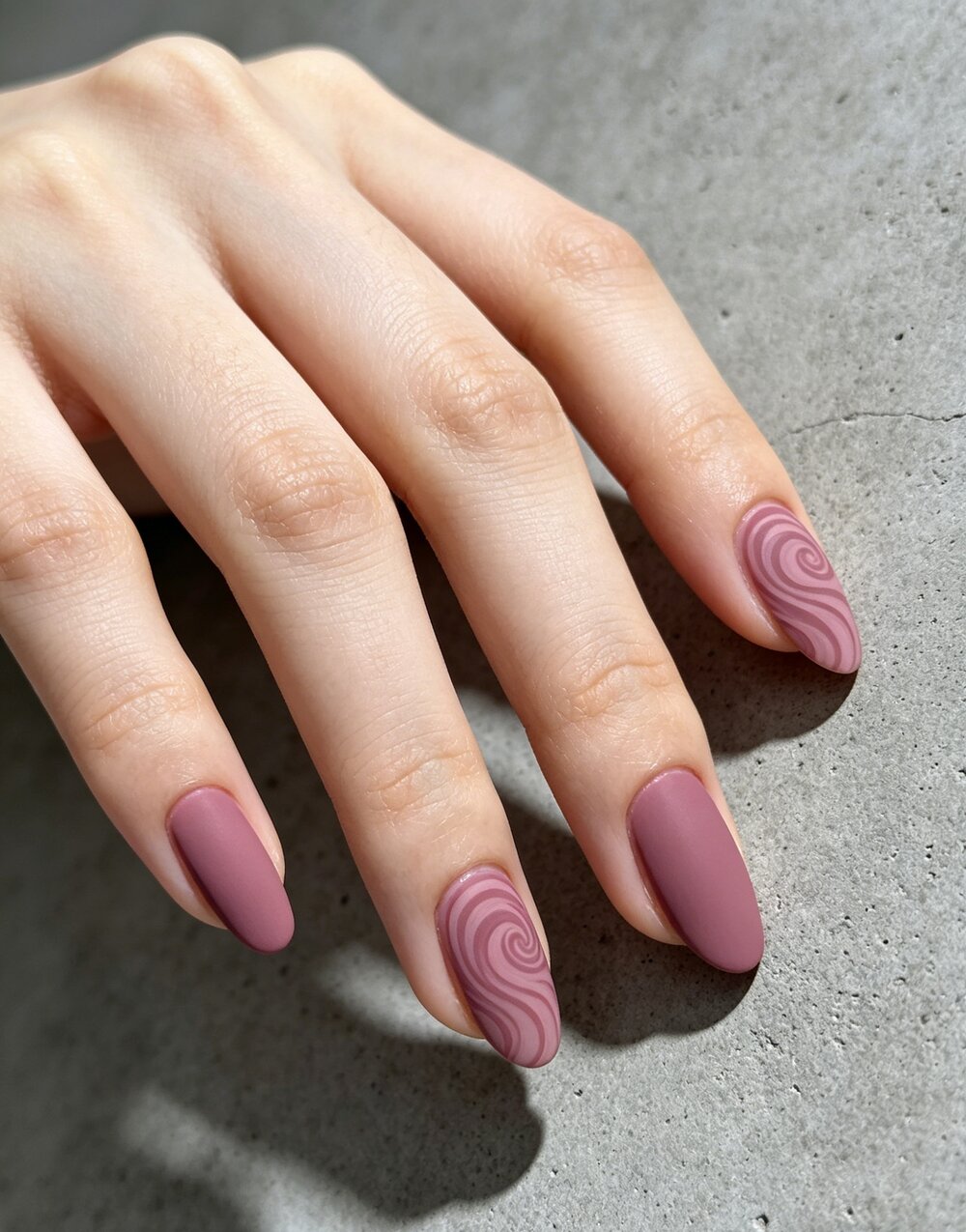 Effortlessly Chic Simple May Nails: 40+ Ideas for 2026 images 4