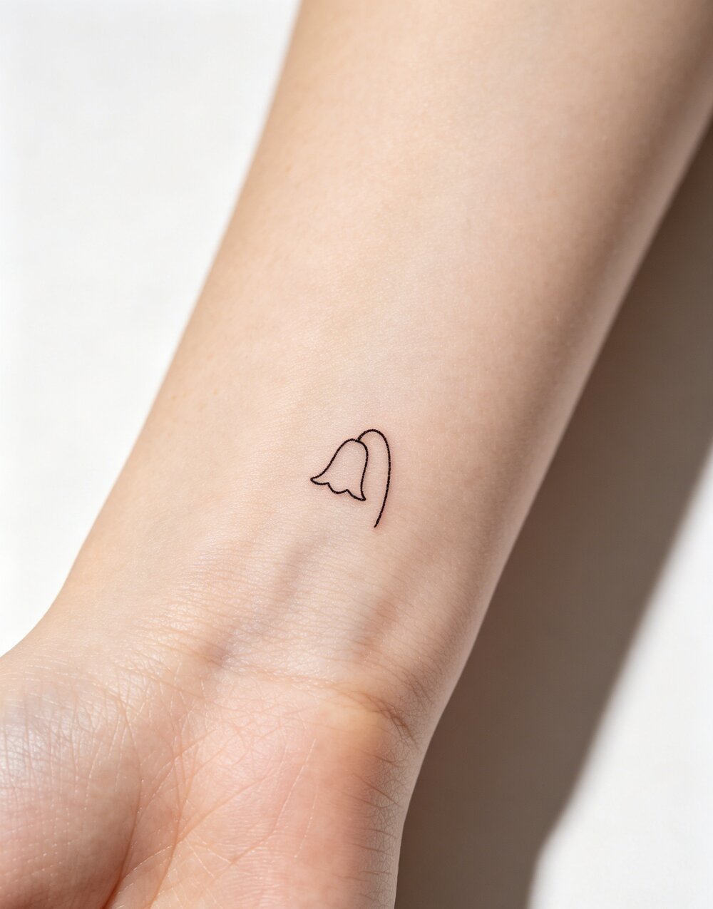 Stunning Floral Botanical Tattoos: 20 Ideas to Try This Season – inspiration image 12