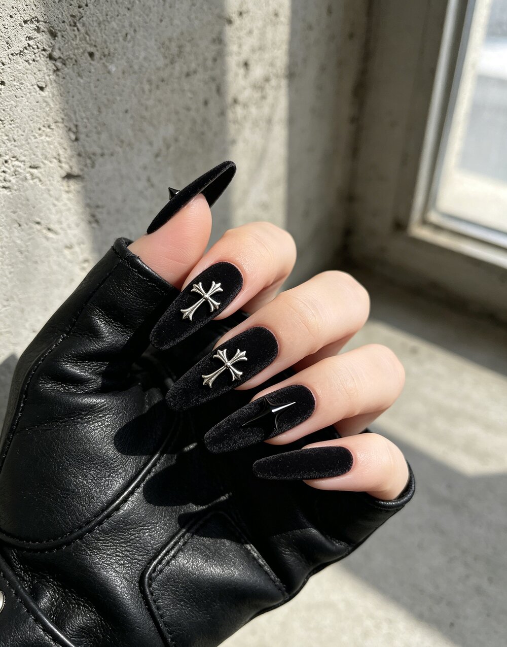Stunning Summer Nail Designs: 30 Looks to Try This Season – inspiration image 2
